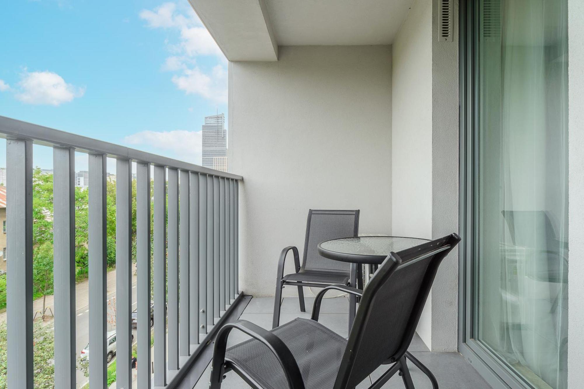 Cozy Family Apartments With Balcony Near Zlote Tarasy Warschau Zimmer foto