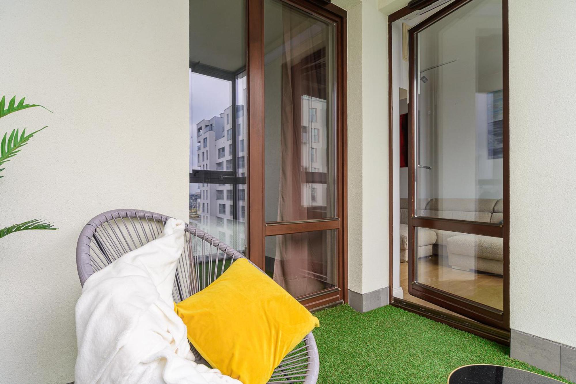 Cozy Family Apartments With Balcony Near Zlote Tarasy Warschau Exterior foto